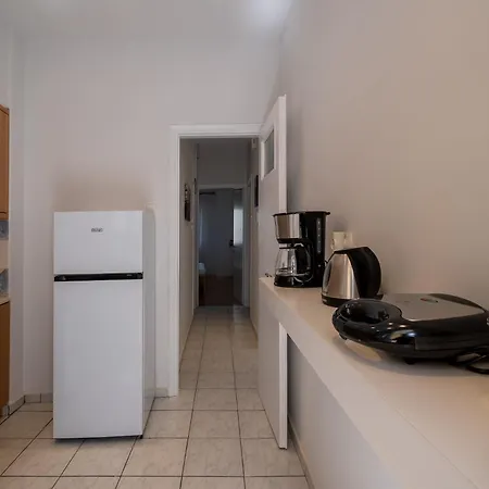 Lovely And Modern 3bd Close To Ampelokipoi Metro *