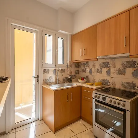 Lovely And Modern 3bd Close To Ampelokipoi Metro