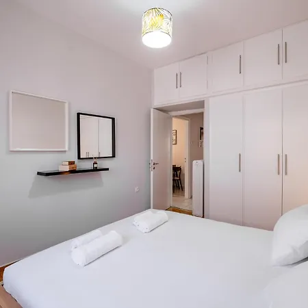 Lovely And Modern 3bd Close To Ampelokipoi Metro Athens
