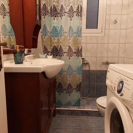 Pinelopi's Apartment