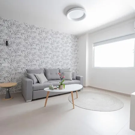 The Hostmaster Urban Cityscape Escape Apartment *