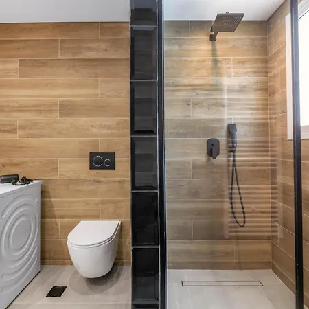 Comfort Oasis: Work-friendly Space W/fiber Net Apartment Athens