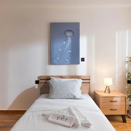 Comfort Oasis: Work-friendly Space W/fiber Net
