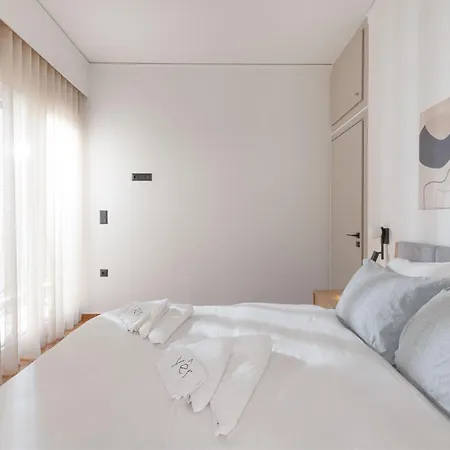Comfort Oasis: Work-friendly Space W/fiber Net Apartment