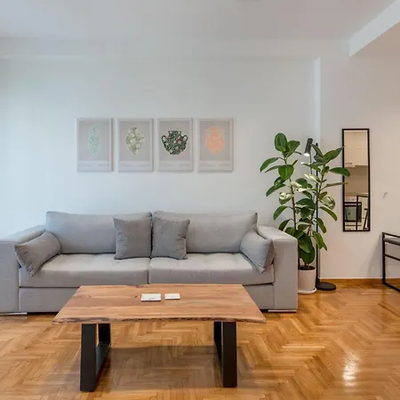 Comfort Oasis: Work-friendly Space W/fiber Net Apartment *