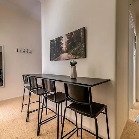 Kerameikos 2 Bedroom * Athens