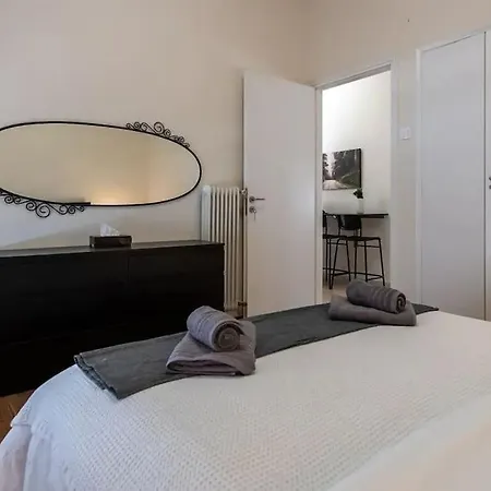 Kerameikos 2 Bedroom * Atény