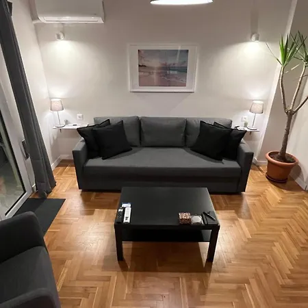 Apartment 4 Newly Renovated Charming Steps From Panormou Metro Station Athens
