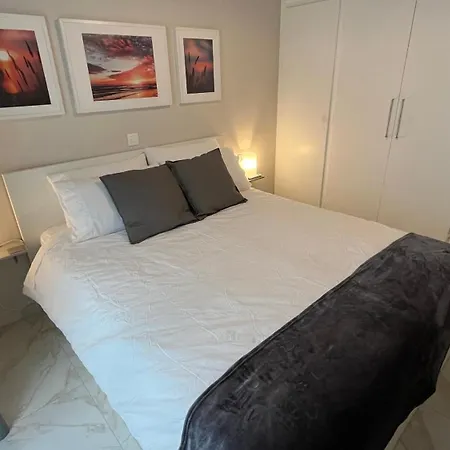 4 Newly Renovated Charming Steps From Panormou Metro Station