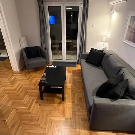 4 Newly Renovated Charming Steps From Panormou Metro Station Apartment *