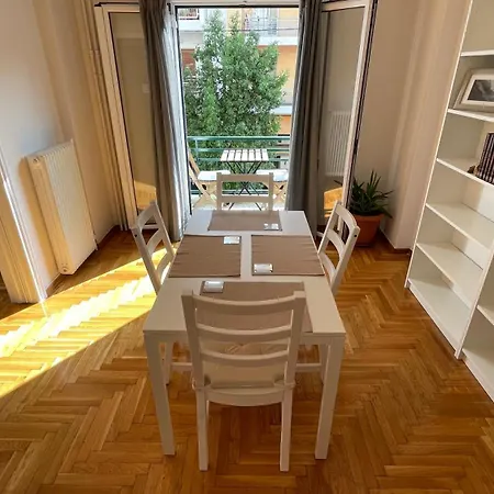 Apartment 4 Newly Renovated Charming Steps From Panormou Metro Station
