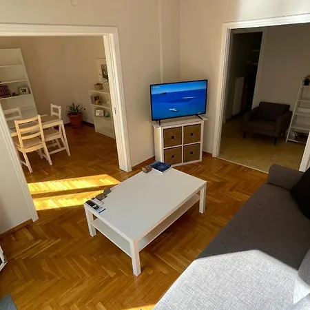 Apartment 4 Newly Renovated Charming Steps From Panormou Metro Station Athens