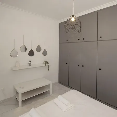 The Glyfada Apartment