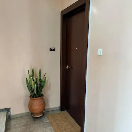 Myrto-apartments-athens * Atenas