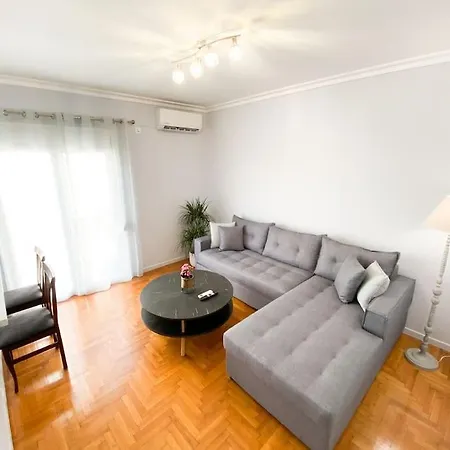 6th Floor In Victoria Square Apartment