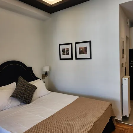 Bachelor Penthouse With Roof Garden Access, 15 M Walk To Acropolis Apartment