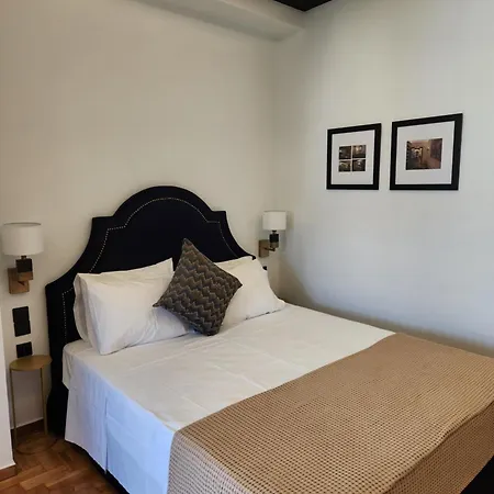 Bachelor Penthouse With Roof Garden Access, 15 M Walk To Acropolis *