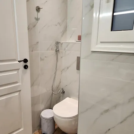 Bachelor Penthouse With Roof Garden Access, 15 M Walk To Acropolis