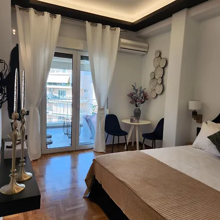 Bachelor Penthouse With Roof Garden Access, 15 M Walk To Acropolis Apartment Athens
