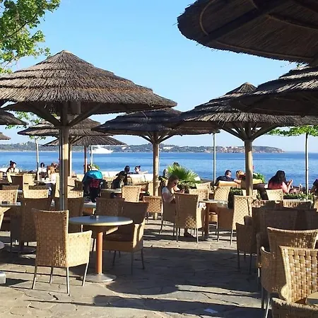 Riviera Garden Recluse, Close To Sea N Holiday home