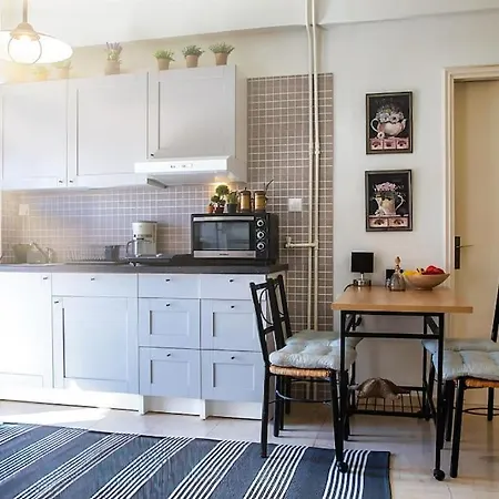 Marousi 4th Floor Apartment Athens