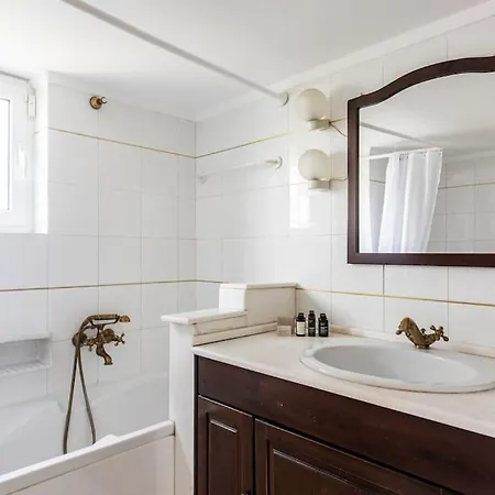Chic & Luminous 3br In Kifisia By Upstreet *