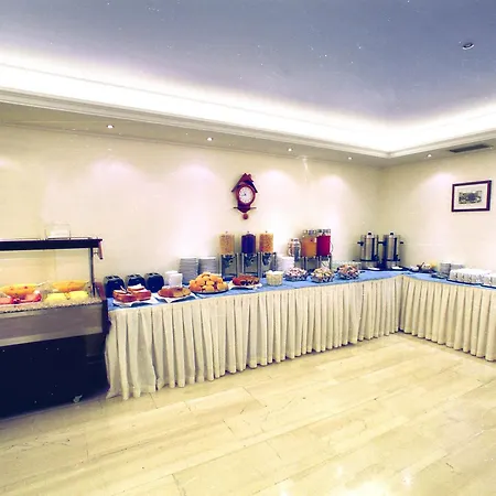 Hotel Economy
