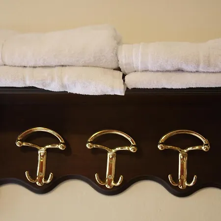 Hotel Tempi *