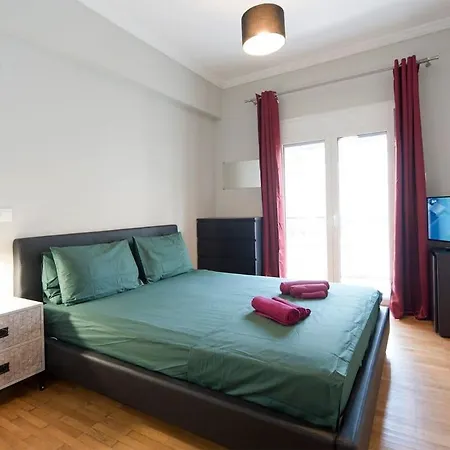 Apartment 3' To Metaksourgio Metro Station *