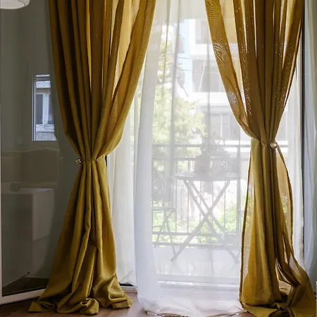 The House In Palaio Faliro Near The Sea Vipgreece