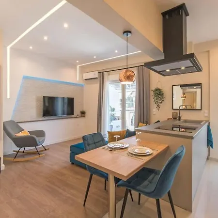 Urban Luxury Haven In Center
