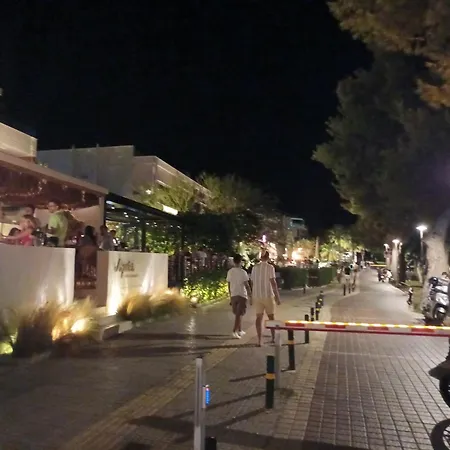 Apartment Vouliagmeni Riviera Center Between And