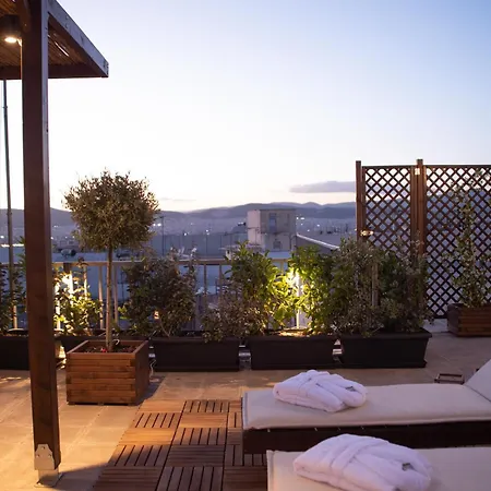 Διαμέρισμα Private Rooftop - Acropolis View - Jacuzzi - Metro *