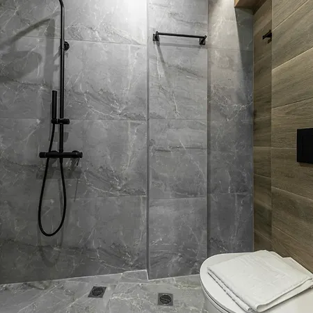 Stylish Living-ioli