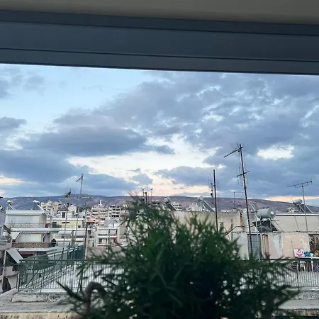 Cozy With Big Veranda Near Centre And Metro Tram Athens
