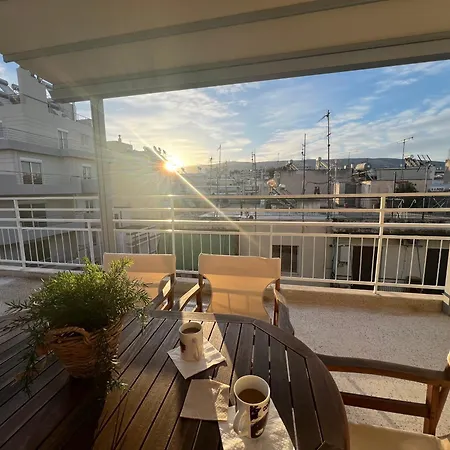 Apartment Cozy With Big Veranda Near Centre And Metro Tram