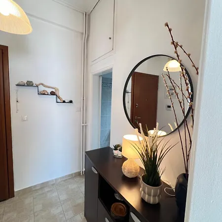 Apartment Cozy With Big Veranda Near Centre And Metro Tram *