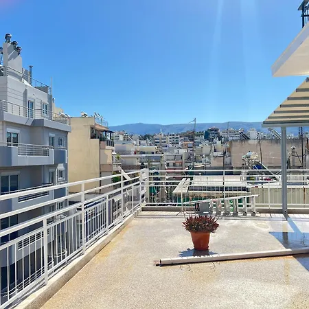Apartment Cozy With Big Veranda Near Centre And Metro Tram *