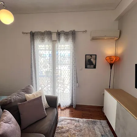 Apartment Cozy With Big Veranda Near Centre And Metro Tram *