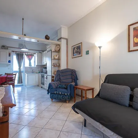 N.kosmos Metro St. 1 Bedroom 5 Pers Flat By Mps