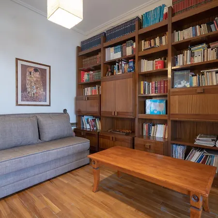 Apartment N.kosmos Metro St. 1 Bedroom 5 Pers Flat By Mps *