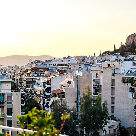 Bachelor Penthouse With Roof Garden Access, 15 M Walk To Acropolis Athens