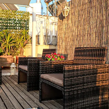 Bachelor Penthouse With Roof Garden Access, 15 M Walk To Acropolis