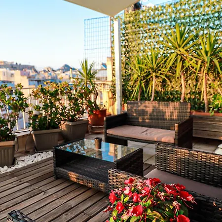 Bachelor Penthouse With Roof Garden Access, 15 M Walk To Acropolis Athens
