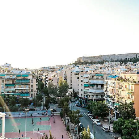 Apartment Bachelor Penthouse With Roof Garden Access, 15 M Walk To Acropolis Athens
