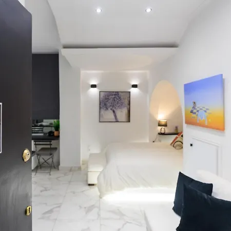 Apartment Elegant Escapes Plaka