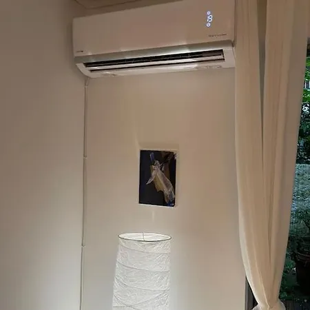 Appartement Stylish With Garden, Hilton Area. Near Metro