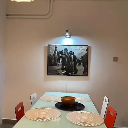 Appartement Stylish With Garden, Hilton Area. Near Metro