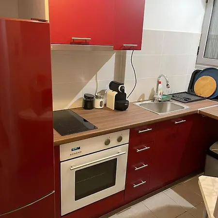 Apartment Stylish With Garden, Hilton Area. Near Metro Athens