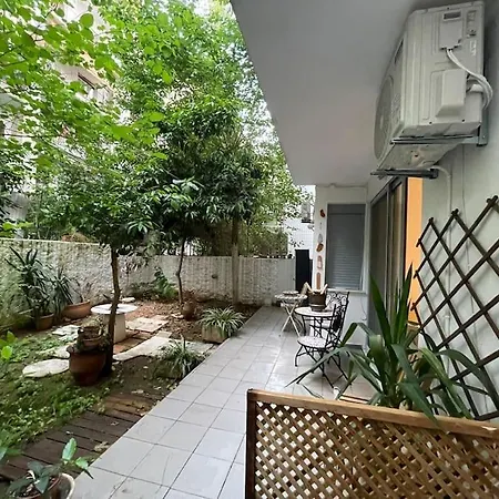 Appartement Stylish With Garden, Hilton Area. Near Metro